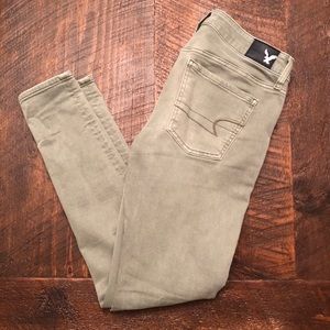 AEO Super Super Stretchy Olive Green Jegging Jean